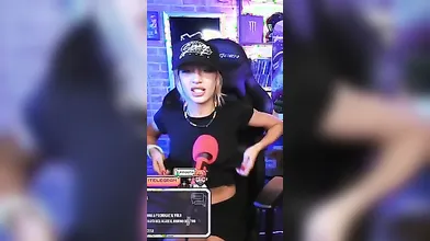 Chadia Rodriguez in diretta si mostra più provocante che mai