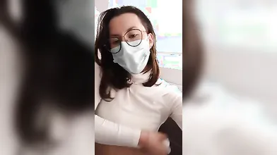 Darclea splendida ragazza di Trento mette in mostra il suo seno sensualissimo