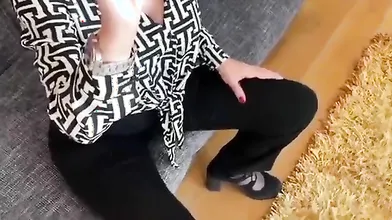 Iside72 ex camgirl matura debutto video hard italiano