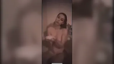 Eva Menta completamente nuda: la pornostar italiana più hot