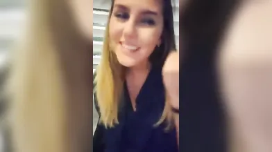 Desidero scopare intensamente stasera - Italiana caliente con il cameriere del ristorante