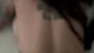 Alex Mucci scopata sfrenata in posizione da dietro con un amico