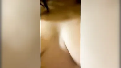 Studentessa 18enne testa il suo ragazzo con una sega perfetta