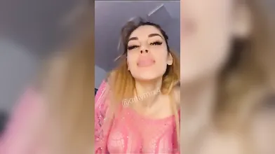 Toxic Mary OF mostra nuove forme con seni rifatti al silicone