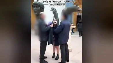 Maria Sofia senza veli sfida i musei Capitolini con una protesta hot