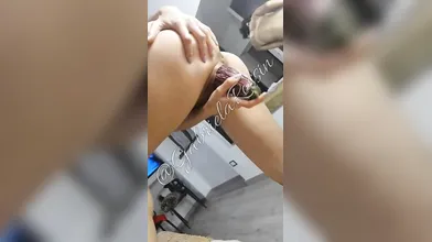 Gabriela Rossin desidera un doppio piacere: il cazzo in culo mentre prende la melanzana in fica