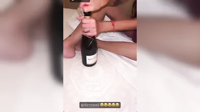 Antonella Mosetti filmati porno con footjob sensuali