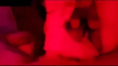 Napoletana tradisce il marito con passione ardente