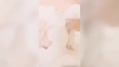 Bagno bollente con moglie italiana dal seno prorompente