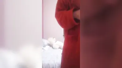 Carola 19 anni da Trieste si gode la masturbazione sensualissima