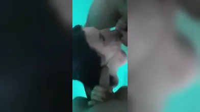 Bella italiana infila due cazzi nella Spa privata