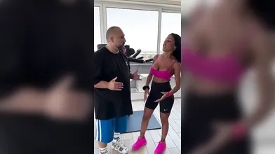 Margot influencer sexy da Caserta in video hot palestra