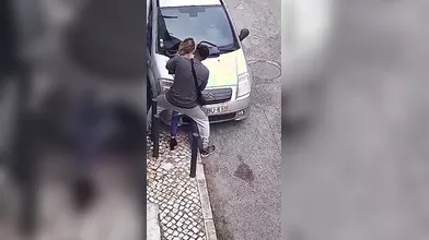 Rapporto hot in strada con uomo di colore caldo