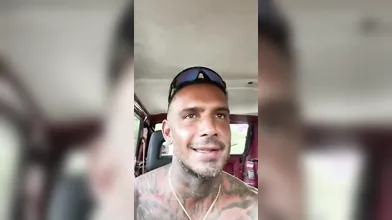 Scoprite le mie tette da 13 chili, ragazzi