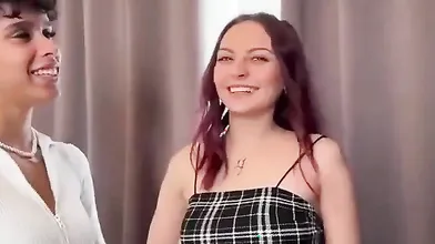 M00n, M4x e la loro amica scatenata: irresistibile threesome erotico