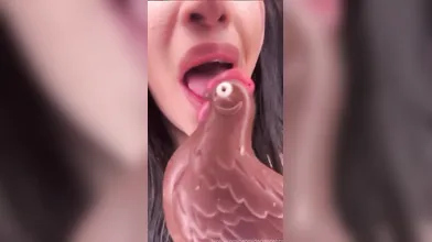 Naomi De Crescenzo: bocca calda e contenuti esclusivi su OnlyFans