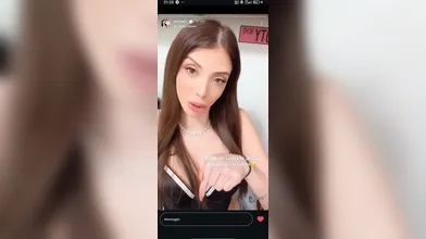 Alessia mostra il suo tatuaggio hot in esclusiva su OF