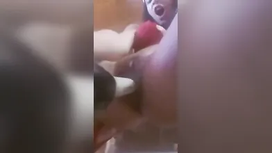 Dividimi la fica con passione esplosiva