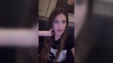 Video esclusivo con me mentre assaporo il cazzo di Corona