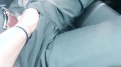 Scopata bollente in auto con il suo uomo