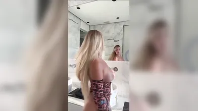 Erida Marashi: splendida bionda italo-albanese con corpo da sogno