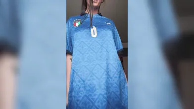 Una vera donna italiana passionale