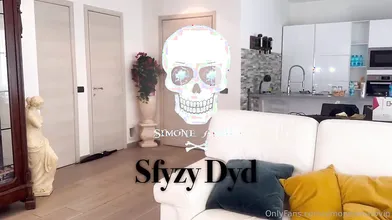 Bella italiana social scatenata in un amplesso intenso e travolgente