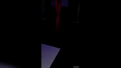 Ragazza italiana eccita con pompini e scopate nel club privato glory hole amatoriale