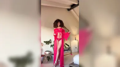 Joi in italiano: masturbiamoci insieme fino all’orgasmo