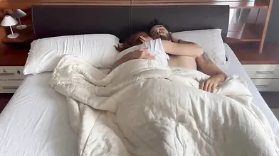 Ragazza dai capelli rossi scopata intensamente al risveglio