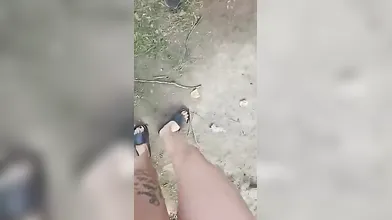 Figa al naturale: pompino della fidanzata in campeggio