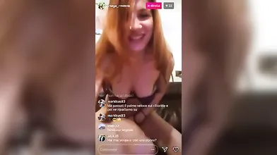 La Romana si eccita e si masturba in diretta su Periscope