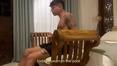 Vacanze bollenti: giovane ragazzo scopre Marika e la prende con passione