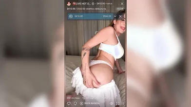 Giulia in diretta hot esclusiva OF