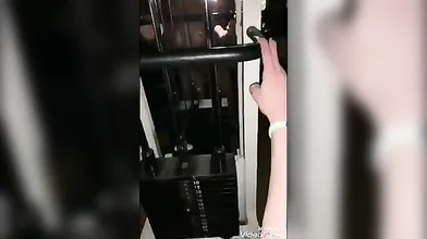 Coppia italiana sexy scopata in palestra hot