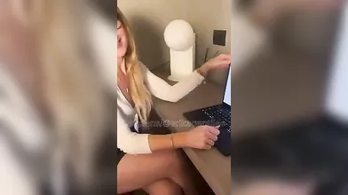 Erica Gentile - Sesso sfrenato e pompino esclusivi OF