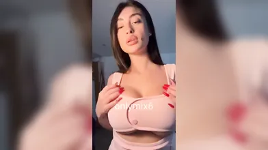 Annarita Esposito celebre performer italiana dalle curve mozzafiato