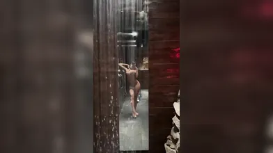 Martina Smeraldi in video amatoriali hot senza veli