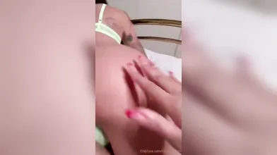 Lesbiche italiane morettine in video hot OF