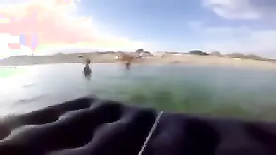 Alice si lascia andare a bocchini bollenti in vacanza al mare