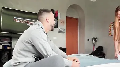 Sfida a carte hot: se vinco ti regalo una scopata ardente