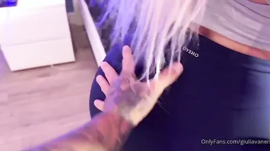 Giulia Vaneri si fa scopare dal personal trainer davanti alla telecamera OF