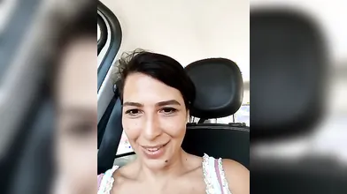 Cataleya80: sesso orale hot in auto