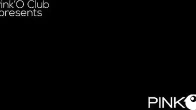 Marika in doppia penetrazione con due ragazzi hot