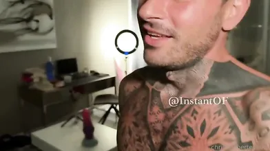 Passionali baci e giochi lesbici con ragazze italiane sexy