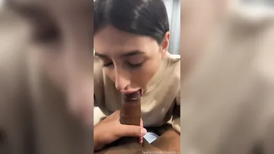 La celebre farmacista italiana adora le morbide bocche nere