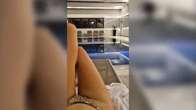 Incontri bollenti alla spa: desiderio irrefrenabile sotto la doccia sexy
